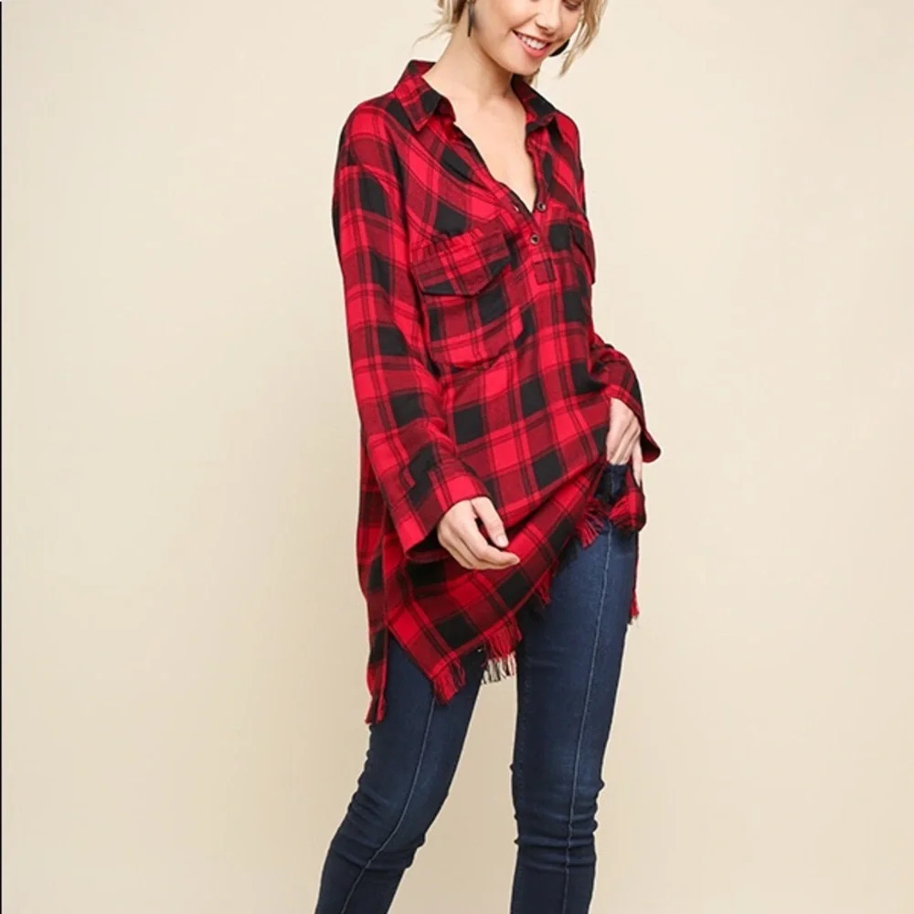 NWT Umgee boutique buffalo plaid tunic high low frayed hem sz L